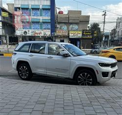 جیپ گراند شیرۆکی